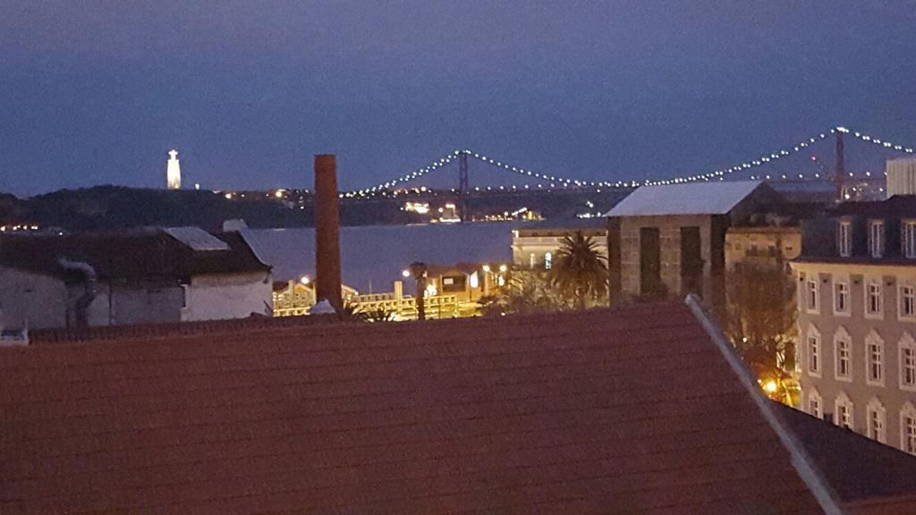 A Terrace On A Topfloor With A View Lisboa Ngoại thất bức ảnh