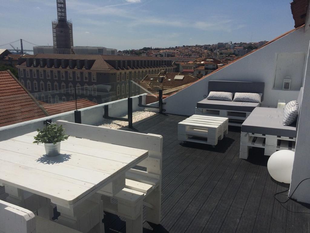A Terrace On A Topfloor With A View Lisboa Ngoại thất bức ảnh